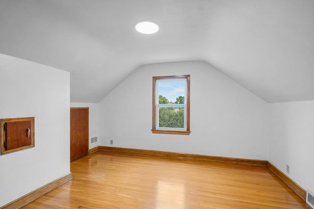 1112 LAWE STREET, Kaukauna, WI 54130