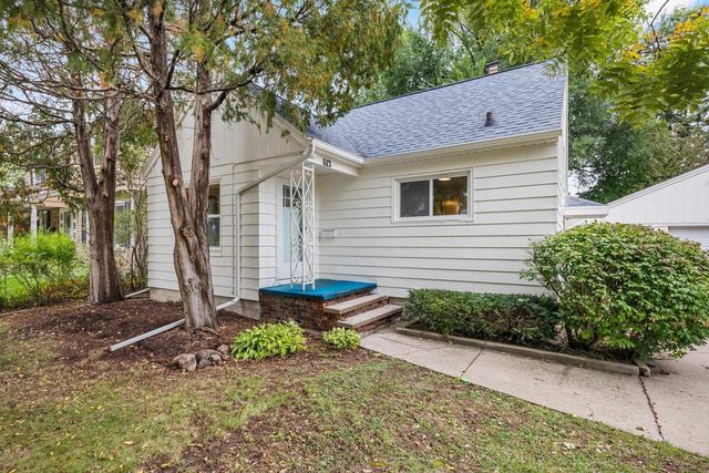 1112 LAWE STREET, Kaukauna, WI 54130
