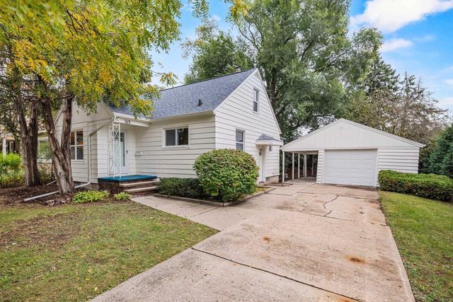 1112 LAWE STREET, Kaukauna, WI 54130