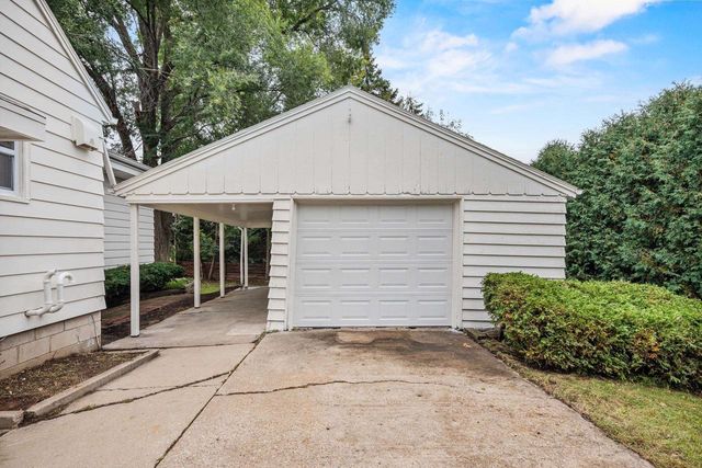 1112 LAWE STREET, Kaukauna, WI 54130