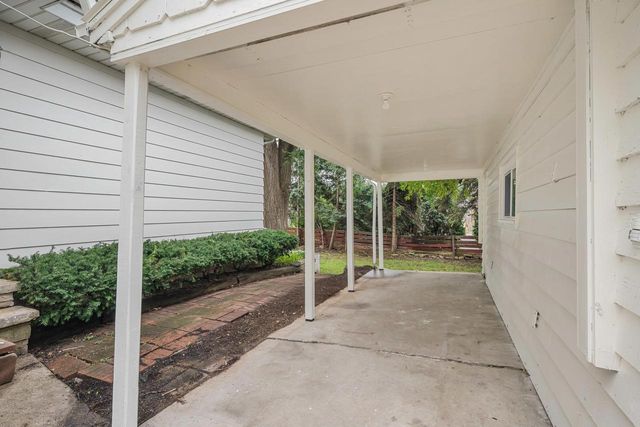 1112 LAWE STREET, Kaukauna, WI 54130