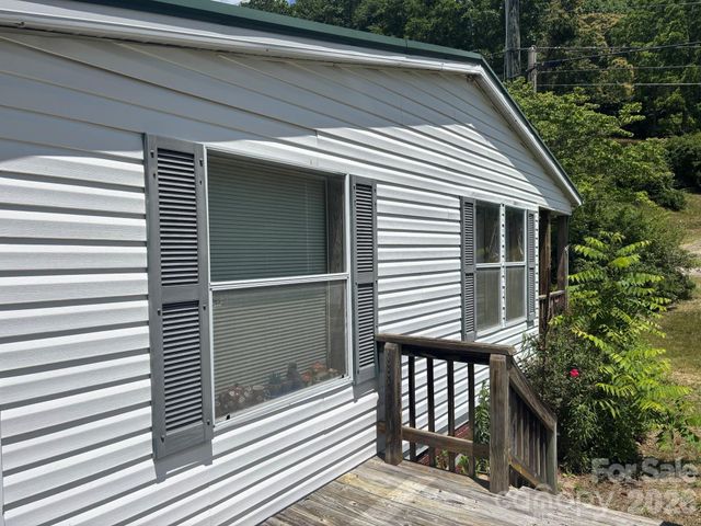 130 Wid Smith Road, Burnsville, NC 28714