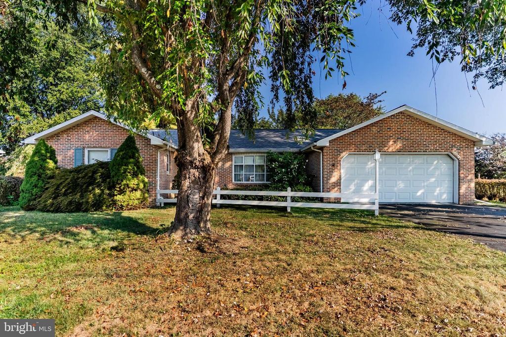 203 CUMBERLAND DRIVE, Carlisle, PA 17013