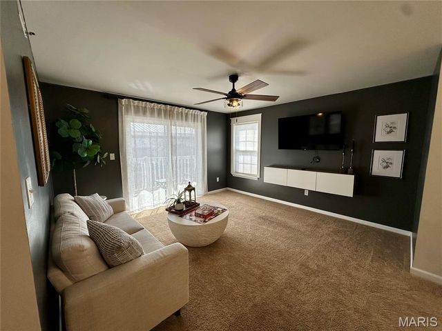 11202 Spring Creek Lane, O'fallon, MO 63368