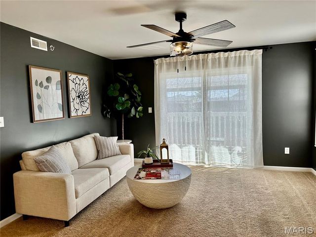 11202 Spring Creek Lane, O'fallon, MO 63368