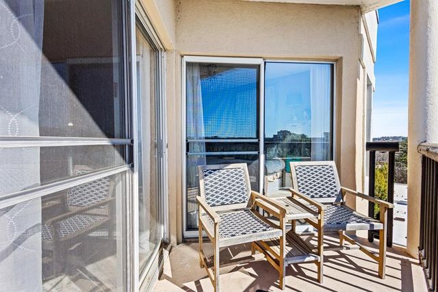 1 Biscayne NW Drive 804, Atlanta, GA 30309