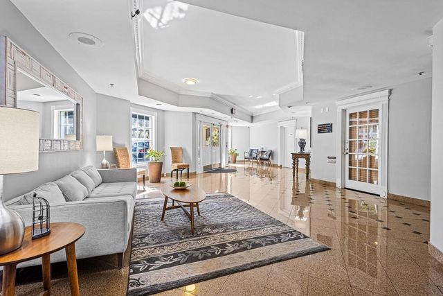 1 Biscayne NW Drive 804, Atlanta, GA 30309