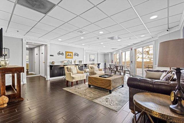 1 Biscayne NW Drive 804, Atlanta, GA 30309