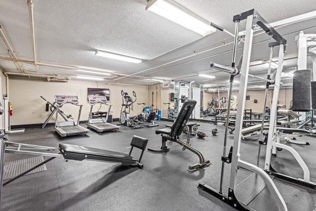 1 Biscayne NW Drive 804, Atlanta, GA 30309