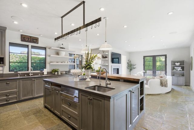 1711 Webster Street, Palo Alto, CA 94301