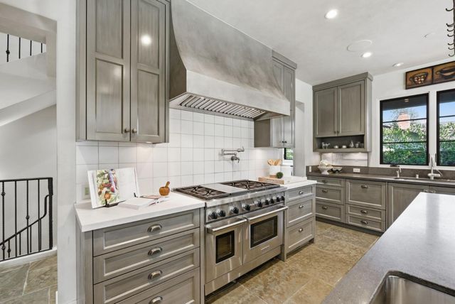 1711 Webster Street, Palo Alto, CA 94301