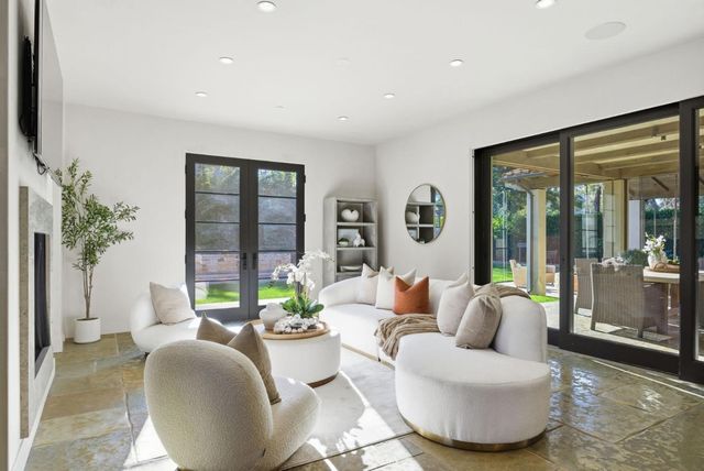 1711 Webster Street, Palo Alto, CA 94301