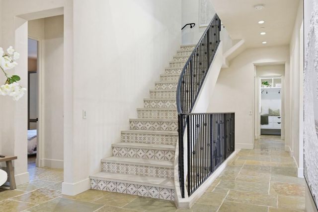 1711 Webster Street, Palo Alto, CA 94301