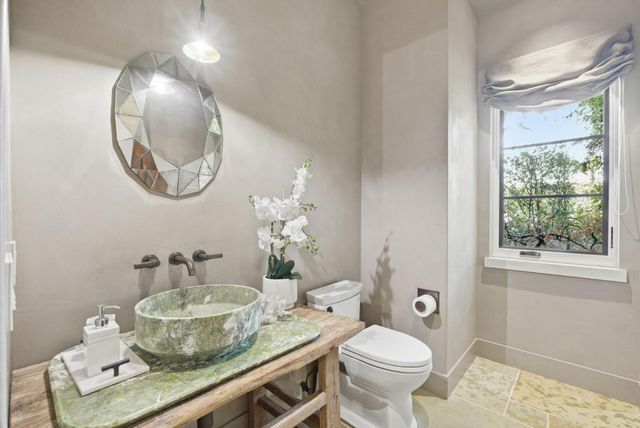 1711 Webster Street, Palo Alto, CA 94301