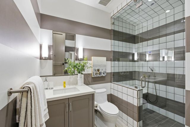 1711 Webster Street, Palo Alto, CA 94301