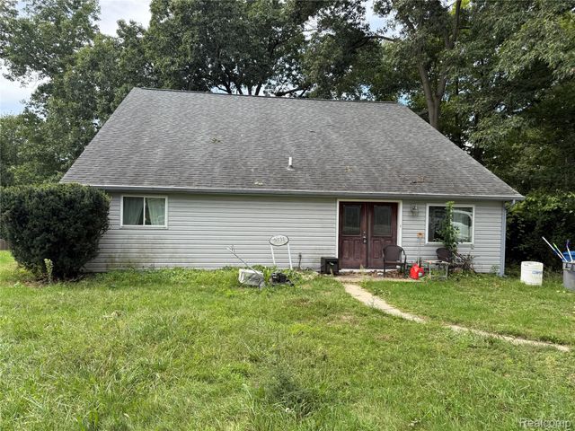 9531 Portage Trail, White Lake Charter Township, MI 48386