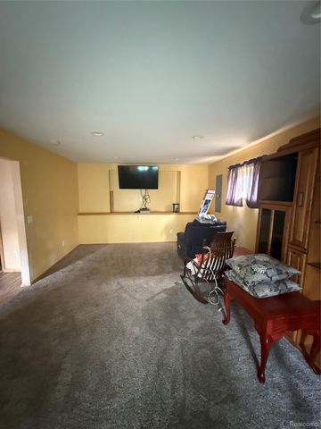9531 Portage Trail, White Lake Charter Township, MI 48386