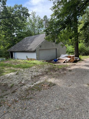 9531 Portage Trail, White Lake Charter Township, MI 48386