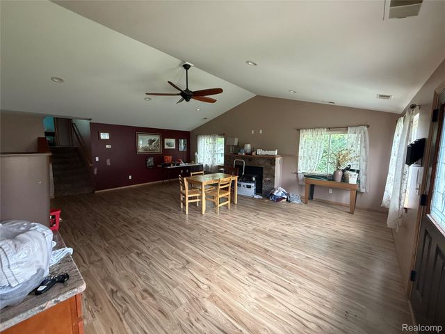 9531 Portage Trail, White Lake Charter Township, MI 48386