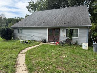 9531 Portage Trail, White Lake Charter Township, MI 48386