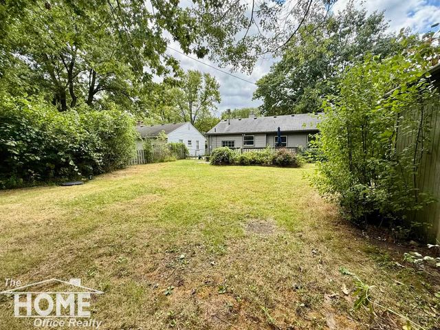 15654 Kirkshire Avenue, Beverly Hills, MI 48025