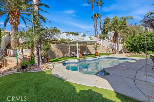 39855 Tinderbox Way, Murrieta, CA 92562