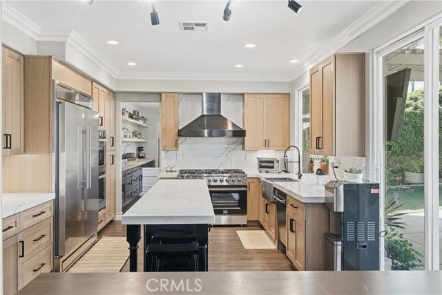 39855 Tinderbox Way, Murrieta, CA 92562