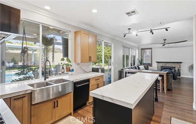 39855 Tinderbox Way, Murrieta, CA 92562