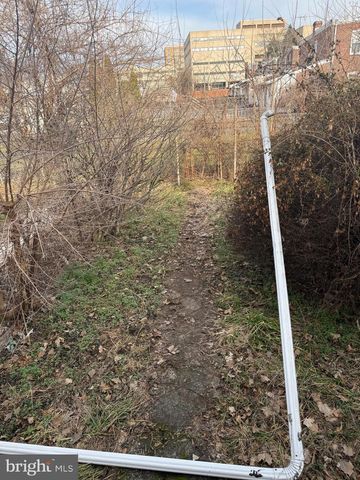 2610 W 7TH ST, Chester, PA 19013