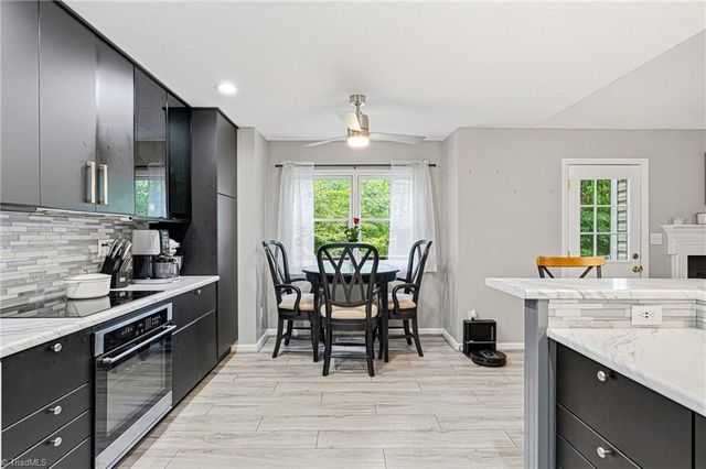 4228 Yeaton Glen Circle, Winston-salem, NC 27107