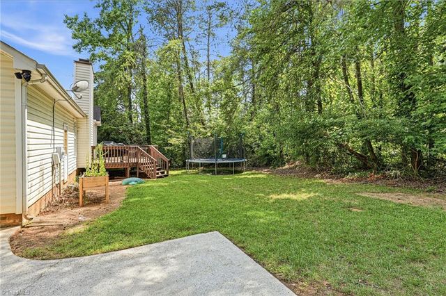 4228 Yeaton Glen Circle, Winston-salem, NC 27107