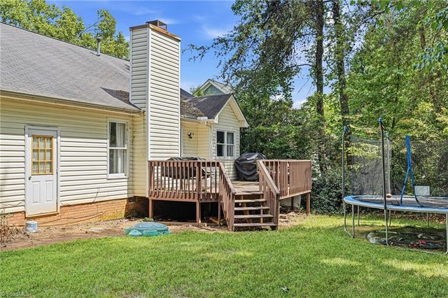 4228 Yeaton Glen Circle, Winston-salem, NC 27107