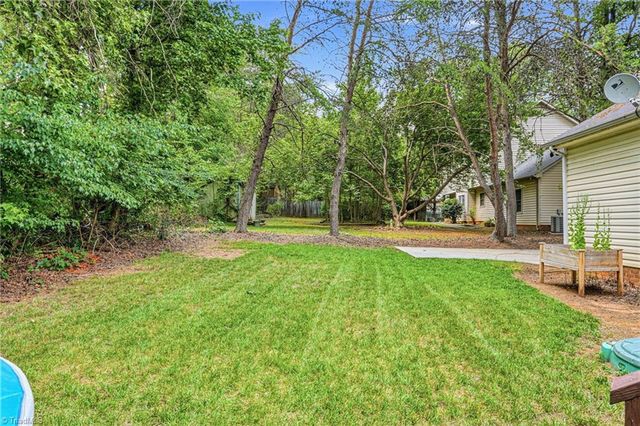 4228 Yeaton Glen Circle, Winston-salem, NC 27107