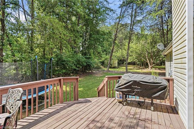 4228 Yeaton Glen Circle, Winston-salem, NC 27107