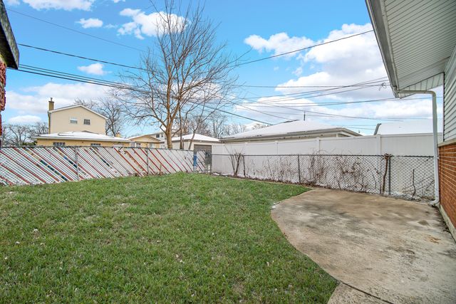 11601 S Laflin Street, Chicago, IL 60643