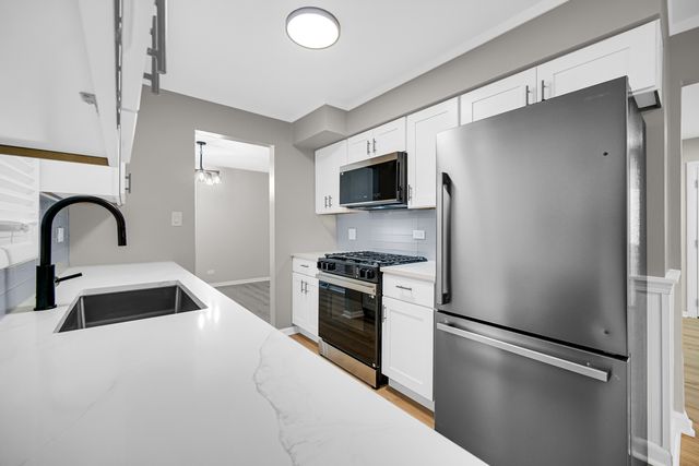 11601 S Laflin Street, Chicago, IL 60643