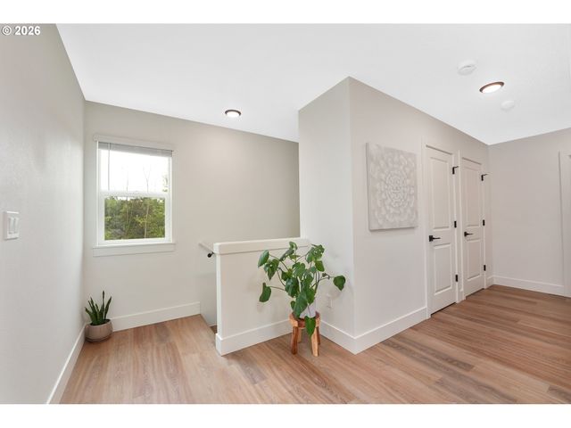17237 Sw MINA Ln, Beaverton, OR 97003