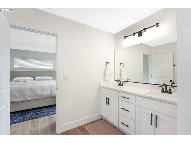 17237 Sw MINA Ln, Beaverton, OR 97003