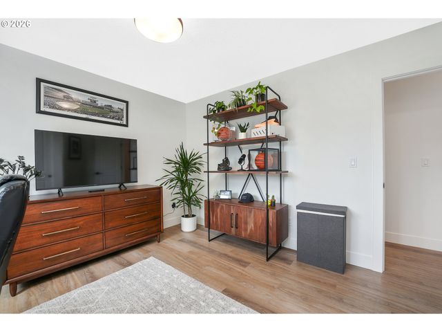 17237 Sw MINA Ln, Beaverton, OR 97003