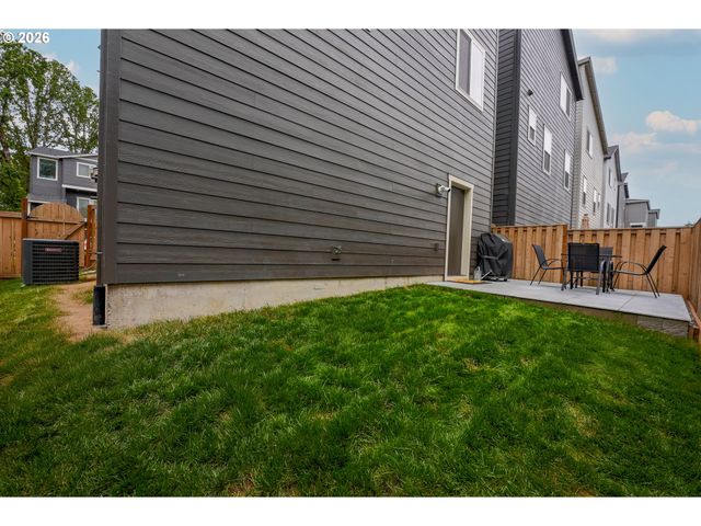 17237 Sw MINA Ln, Beaverton, OR 97003
