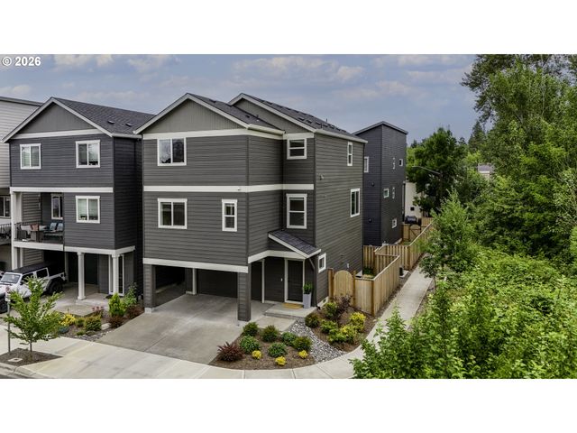 17237 Sw MINA Ln, Beaverton, OR 97003