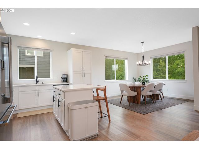17237 Sw MINA Ln, Beaverton, OR 97003