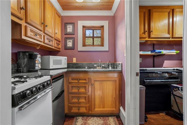 311 Eastview Drive, Biloxi, MS 39531