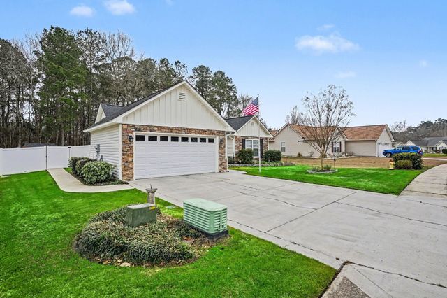 2804 Ivy Glen Dr., Conway, SC 29526