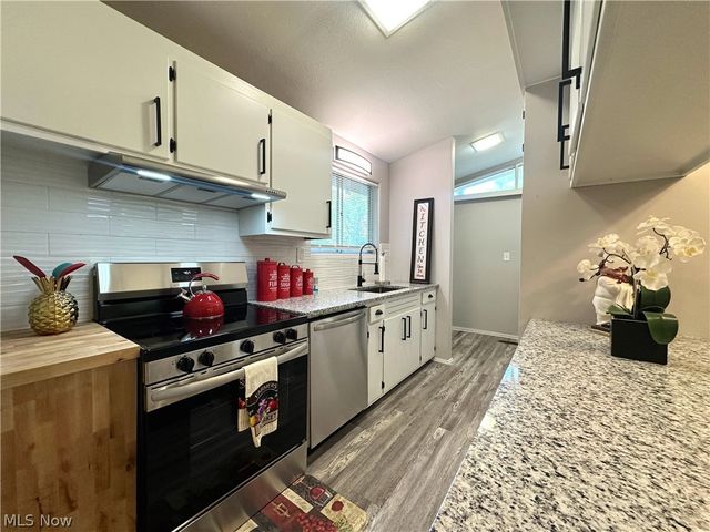 4949 Horizon Drive, Richmond Heights, OH 44143