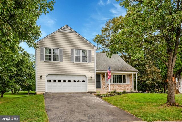 2219 CEDAR MILL CT, Vienna, VA 22182