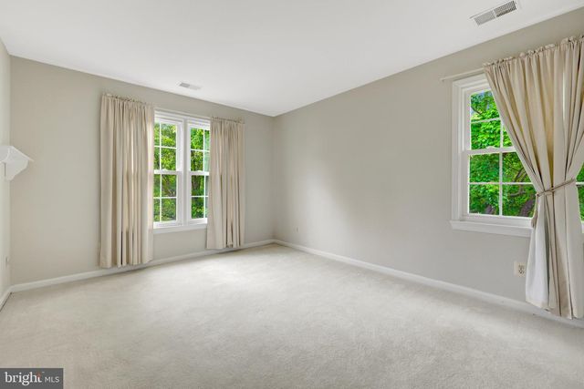 2219 CEDAR MILL CT, Vienna, VA 22182