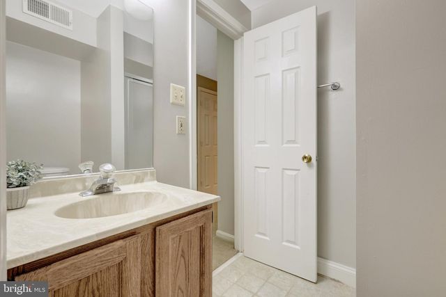 2219 CEDAR MILL CT, Vienna, VA 22182