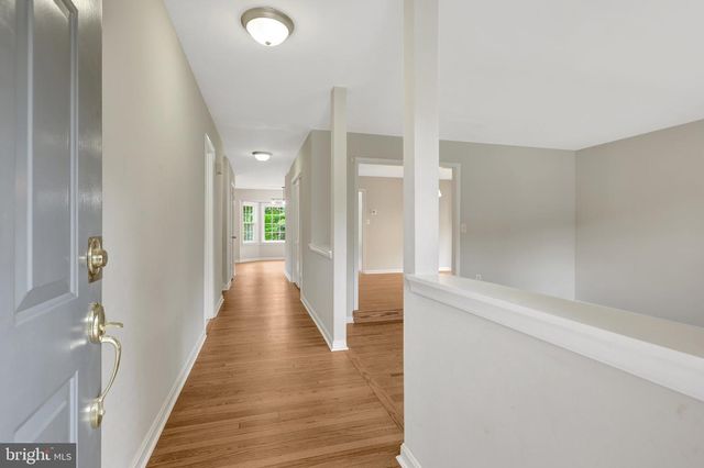 2219 CEDAR MILL CT, Vienna, VA 22182