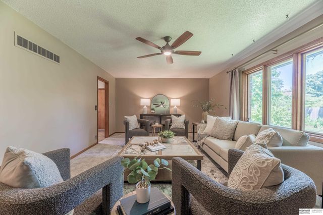 5718 Willit Street, Omaha, NE 68152